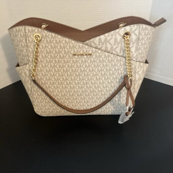 NWT Michael Kors Women Jet Set Travel L Chain Shoulder Tote ,Vanilla-OS - Picture 2 of 8